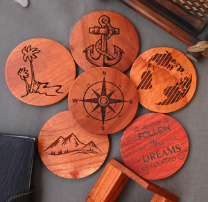 Posavasos cuadrados de madera con un diseño de árbol de la vida profundamente tallado. Disponible a precios de mayoreo. - Product Image 2