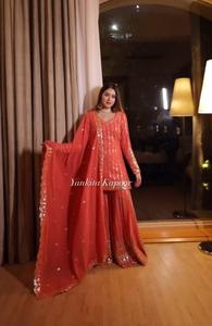 Robe Sharara traditionnelle de créateur en Georgette avec broderies, Salwar Kameez indien pour mariage, fête, tenue de cérémonie, Saint-Valentin - Product Image 4