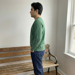 Sudadera de invierno para hombre estilo universitario de los 90, con estampado de letras universitarias desgastadas, de algodón grueso, cuello redondo, ecológica - Product Image 4