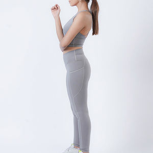 Diseñe su propio conjunto de yoga para mujeres-Logotipo de color personalizable Spandex de alta calidad/poliéster Transpirable Ropa de fitness de gimnasio de 2 piezas para - Product Image 4