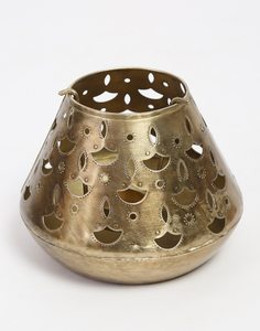 Laiton Cutwork Motif T support de lumière grande taille pour la maison Festival décoratif vacances de noël utilisation décorative article en laiton T Light - Product Image 1