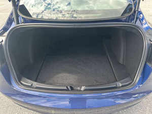 Sedán Eléctrico Modelo 2024 Usado, Conducción Suave y Silenciosa, Sistemas de Seguridad Modernos, Cabina Espaciosa de Alta Tecnología, Suministrado Ordenadamente desde Japón - Product Image 5