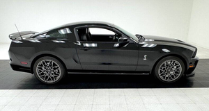 SUV Tipo GT500 de Ultra Lujo y Alto Rendimiento, Usado, Verificado, 2024, Automático, Volante a la Izquierda, Asientos de Tela, 7 Plazas, en Venta - Product Image 2