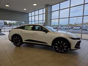 ใหม่ 2026 สำหรับ Crown Platinum AWD รถซีดานหรู ยูโร 6 เกียร์อัตโนมัติ ภายในสีเข้ม กล้องมองหลัง - Product Image 3