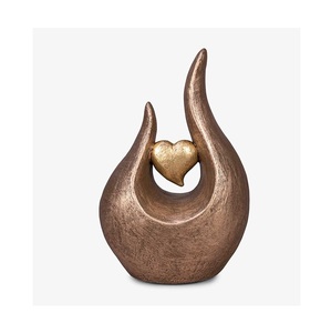 Cette urne funéraire raffinée présente un profil sculpté doux, conçue pour préserver les cendres précieux avec un souvenir significatif. - Product Image 1