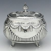 Plat de service en acier inoxydable avec couvercle dôme, design moderne, écologique, classique, vintage, pour événements
