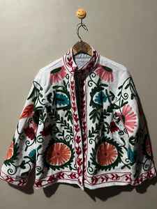 Chaqueta Bordada Suzani, Ropa Exterior Étnica de Algodón Floral Hecha a Mano, Abrigo de Moda Tribal Boho Vintage para Mujer, Exportadores al por Mayor - Product Image 4