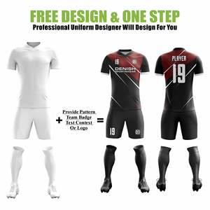 Uniformes de football en polyester respirants à séchage rapide personnalisés de haute qualité Maillots de football de performance pour les équipes scolaires - Product Image 2