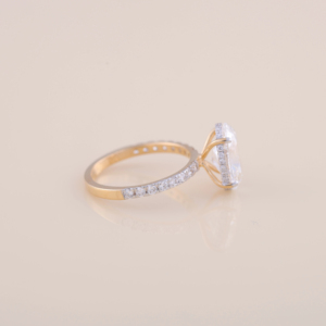 Anillo de Compromiso con Diamante Ovalado de Laboratorio de 3CT, 0.506CT, Engaste Pavé, Oro Amarillo/Blanco/Rosa de 9K, Engaste de 4 Puntas, Bañado en Rodio, IGI - Product Image 6
