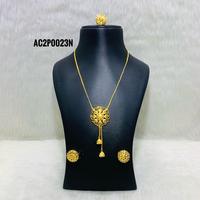 Nouvel ensemble de bijoux pour femme, pendentif en laiton plaqué or en forme de fleur avec chaîne maille forçat, style classique, pour mariage et soirée