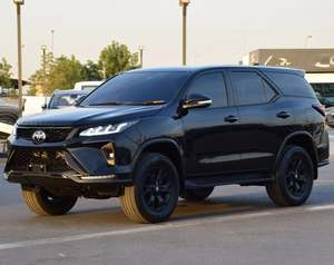 Para Toyota Fortuner VX2 4X4 Diésel 2.8L SUV 2022, Emisión Euro VI, Transmisión Automática (Volante a la Derecha) - Product Image 1