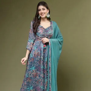 Ensemble de robe Anarkali prête-à-porter de qualité supérieure en crêpe de polyester, longueur genou, col en V, broderie de sequins et travail de miroirs, style indien - Product Image 1