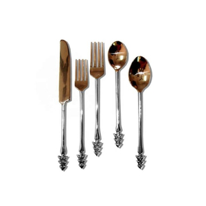 Ensemble de couverts en acier inoxydable de style royal, durable, avec finition personnalisée, pour mariages, vente en gros de métal durable - Product Image 1