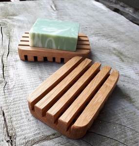 จานสบู่ทำจากไม้ธรรมชาติเป็นมิตรต่อสิ่งแวดล้อมน้ำหนักเบาดีไซน์ทรงสี่เหลี่ยมทนทานถาดสบู่ทำด้วยมือสำหรับห้องน้ำ - Product Image 3