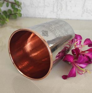 Gobelet en cuivre ayurvédique fait à la main texture lisse parfait pour une vie saine et une consommation régulière d'eau - Product Image 6