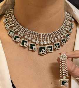 ชุดสร้อยคอชุบเงินหรูหราดีไซน์เนอร์พร้อมหินสีเขียวคิวบิกเซอร์โคเนียรูปร่างแบบกำหนดเองสำหรับงานแต่งงานเจ้าสาวสำหรับสาวๆ - Product Image 1