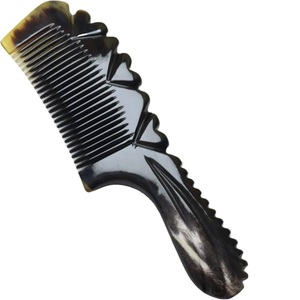 Peine de pelo de ágata de Color Natural pulido con diseño de cuerno de búfalo negro único hecho a mano, tocador decorativo de estilo Animal - Product Image 1
