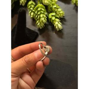 Anillo Navajo Hecho a Mano con Ónix y Plata de Ley 14K Chapada en Rodio, Talla 7.25, Anillo de Piedras Preciosas para Hombre, Engaste Invisible, Uso Diario - Product Image 5