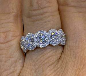 Bague pour femme en or blanc 14 carats avec cinq pierres serties de moissanite ronde incolore de 1,75 carat total Ritzin - Product Image 4