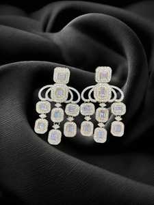 Boucles d'oreilles pour femmes Boucles d'oreilles traditionnelles Kundan Pearl Chandbali For Wedding Pearl, Chandbali Earring, Stud Earring - Product Image 2