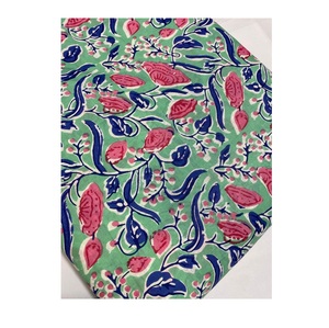 Tela de algodón ligera de alta calidad con diseño floral versátil para camisa de niños ropa decoración del hogar cubierta precios bajos en la India - Product Image 1