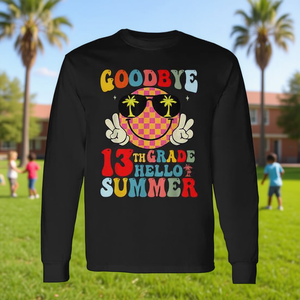 Adiós 13.º grado, ¡Hola verano! Camiseta promocional de manga larga para graduados de primer grado - Product Image 3