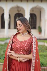 Lehenga Choli en Soie Orange Vichitra avec Broderie de Paillettes, Réversible et Extensible, pour Mariage, Diwali et Soirées - Product Image 5