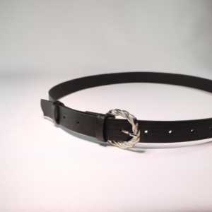 เข็มขัดหนังแบบลำลองพร้อมหัวเข็มขัดโลหะผสมแบบถัก - Product Image 2