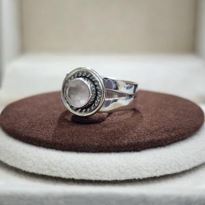 925 Sterling Silver Vintage Eternity Vermeil Anneaux Rose Quartz Gemstone Lunette Setting Handmade Designer Unique pour la fête - Product Image 5