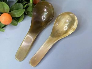 Cuchara personalizable elegante para cuenco de cuerno de Búfalo, Mini cuchara de cuerno personalizada sostenible, cuerno clásico para el hogar de la India - Product Image 4