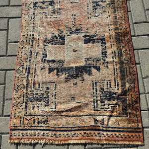 Alfombra Turca Vintage de 2.7x10.2 pies, Alfombra de Pasillo, Alfombra de Lana Ikat Marrón y Azul - Product Image 3
