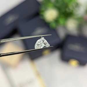 Diamant de laboratoire de 1,00 ct en forme de tête de cheval, taille ovale, couleur EF unique, clarté VS2, diamant naturel - Product Image 1