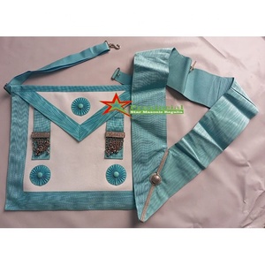 Venta al por mayor hecho a mano tamaño real moda cuero WM delantales collares color personalizado original novedad regalos de boda provincial - Product Image 1