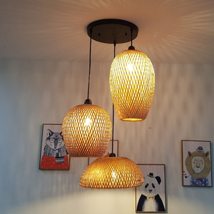 โคมไฟระย้าสไตล์โบฮีเมียน3ดวงทำจากไม้ไผ่ที่ทันสมัยผลิตในเวียดนามสำหรับห้องนั่งเล่นห้องรับประทานอาหารฝรั่งเศสแบบดั้งเดิม - Product Image 1