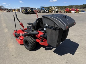 Tondeuse à gazon Gravely ZT HD 44 à rayon de braquage zéro, plateau de coupe de 44 pouces, système de collecte des débris, bac à herbe sans fil et poignée pliable - Product Image 4