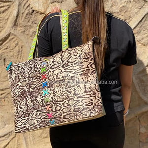 Nuevos bolsos de mano de cuero de vaca con estampado de animales reales occidentales para mujer, bolsos de hombro de vaquera de gran capacidad de estilo Vintage de alta calidad - Product Image 5