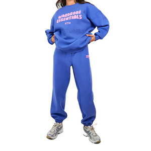 Chándal de jogging cálido de invierno con estampado de hojaldre 2023 hecho a medida para niñas de talla grande tela de lona de estilo informal gran oferta - Product Image 1