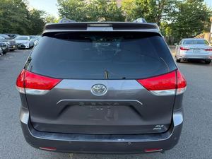 NETTOYAGE-TITRE-UTILISÉ-TOYOTA SIE-NNA- XLE 7-PASSAGER-ACCÈS AUTOMATIQUE-SIÈGE-PRÊT À EXPÉDIER-PORTE À PORTE-LIVRAISON - Product Image 2