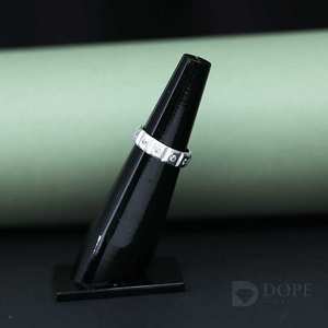 Elegante anillo de boda unisex con moissanita de lujo de acero inoxidable de moda para ropa de fiesta - Product Image 1