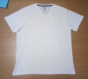 160 gsm Diseño al por mayor Camisetas impresas Logotipo personalizado Color sólido mezcla de tamaños Camisetas 100% Algodón puro Camiseta en blanco con cuello en V para hombres - Product Image 3