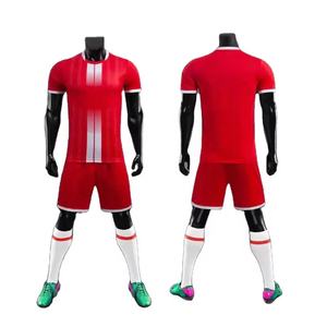 Nouvelle chemise de football personnalisée sublimée uniforme Club de football ensemble hommes adultes imprimé par transfert de chaleur ensemble de vêtements de football - Product Image 1