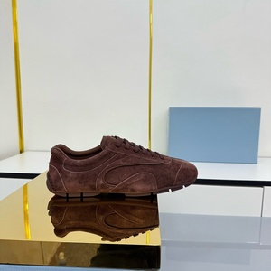 Nuevas zapatillas deportivas blancas transpirables con cordones y suela gruesa para hombre, zapatos casuales deportivos a la moda, parte superior de cuero genuino con amortiguación - Product Image 5