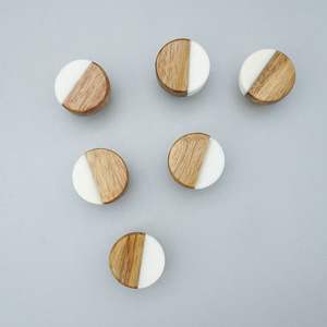 Perillas de Madera de Mármol Craft Valley Modelo AK-1515, Acabado Natural Hecho a Mano, Diseño Premium Duradero, Herrajes Modernos para Muebles de Dormitorio - Product Image 1