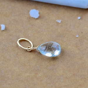Pendentif en forme de larme en aquamarine, pierre précieuse bleue, plaqué or, charme délicat fait à la main, bijoux pour femmes - Product Image 5