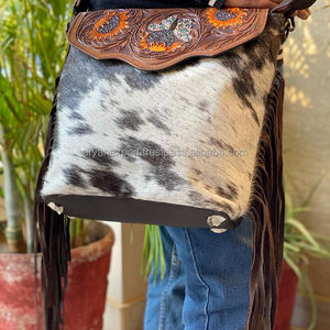 Sac de style occidental en cuir de vachette véritable usiné à la main sacs à franges de sculpture nouveau design sacs à bandoulière en cuir de vachette de vente chaude pour les femmes - Product Image 3