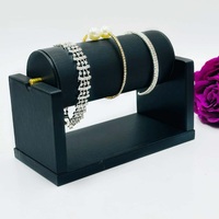 Vente en Gros de Grande Taille Bracelet Bracelet Rack Holder Léger Plat en Cuir Velours Main Chaîne Affichage Accessoires