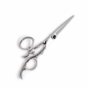 Ciseaux de coiffure de qualité chirurgicale Finition Ciseaux de salon en acier inoxydable polonais avec vis et anneau réglables - Product Image 2