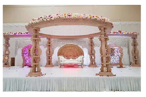 Grand ensemble de mandaps en fibre Bollywood Haveli Look mariage Mandap Setup mariage piliers lumineux blancs Mandap - Product Image 6