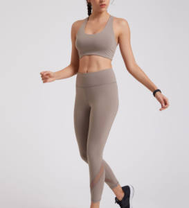 Ensemble de yoga et d'entraînement personnalisé, vêtements de sport pour femmes, pantalon de yoga nu à taille haute pour les hanches, sous-vêtements, soutien-gorge pour l'exercice et la course - Product Image 2