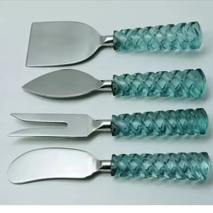 Ensemble de 4 couverts en acier inoxydable au design moderne avec poignée en os pour cadeaux d'affaires ou usage domestique - Product Image 6